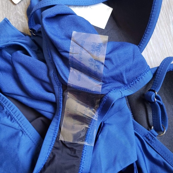 NWT Kenneth Cole Side CutOut One Piece Swimsuit - Picture 8 of 12